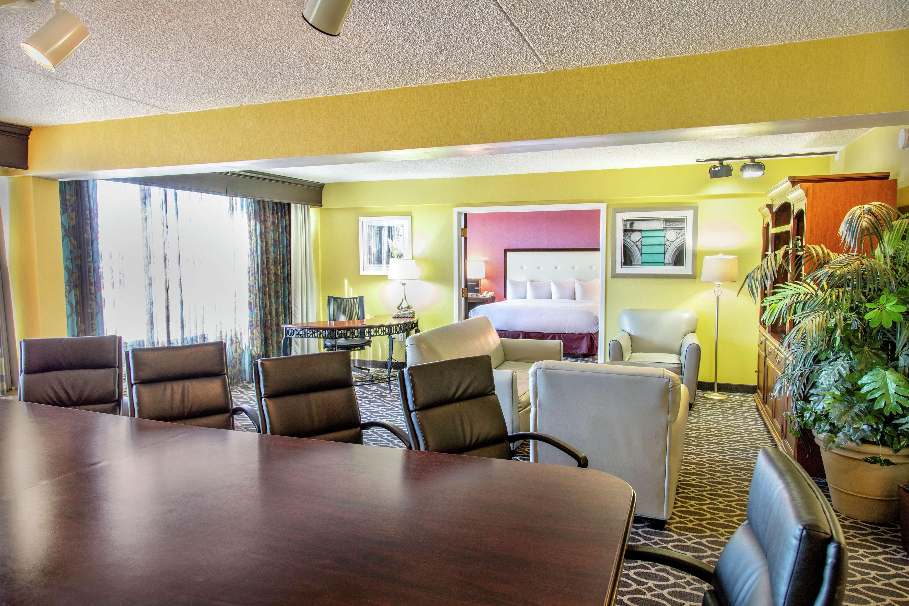Doubletree By Hilton Richmond - Midlothian Hotel Exterior photo